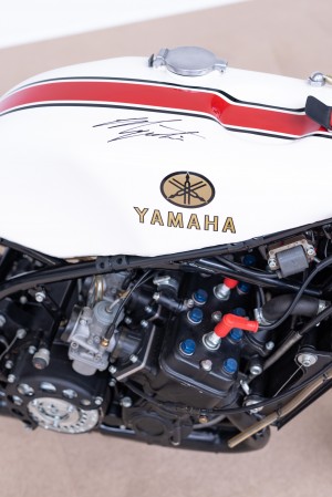 YAMAHA TZ700